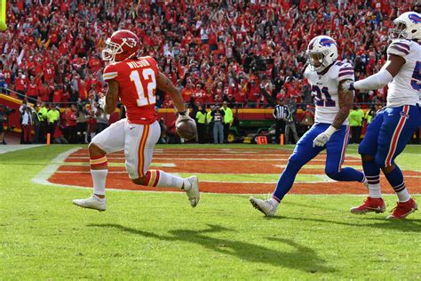 Chiefs vs buffalo. The Kansas City Chiefs vs. Buffalo Bills game will be played Sunday, Jan. 21, 2024 at 6:30 p.m. ET (3:30 p.m. PT). The game will air on CBS and stream live on Paramount+. 