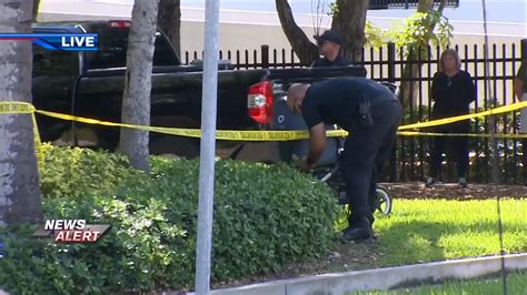 Child, woman hospitalized after being struck by vehicle in Aventura