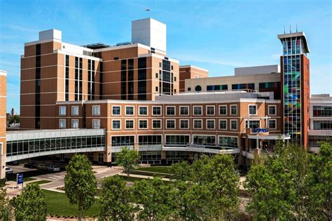 Childrens mn. Mayo Clinic Children's Center in Rochester, MN is nationally ranked in 8 pediatric specialties. It is a children's general facility. It is a teaching hospital. 