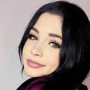 Chillquennie Onlyfans Leak