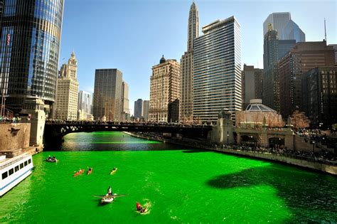 Chilly Saturday ahead of St. Patty's parade in Chicago, snow ahead