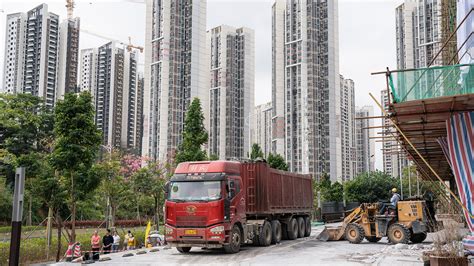 China’s biggest homebuilder reels as economy slows