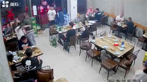 China restaurant attack: Video of women being brutally attacked in …