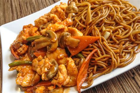 Chinese food oakland. Oakland's Best Chinese Restaurants: · Hunan Village – has been serving Chinese food in the Oakland area for over 30 year · Jade Palace – is one of the oldest ... 