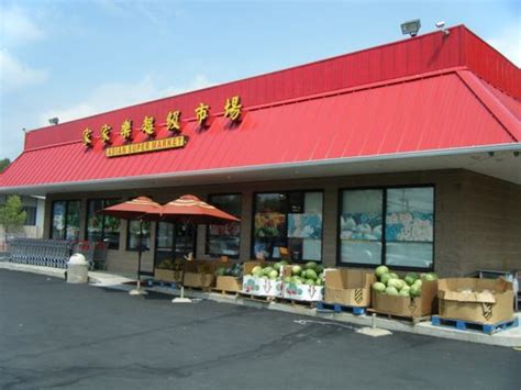Reviews on Luckys Supermarket in Albany, CA - Lucky, Sprouts Farmers Market, 99 Ranch Market, Safeway, Trader Joe's