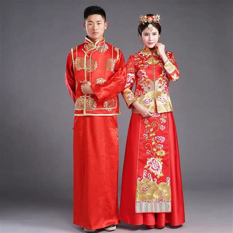 Chinese wedding clothes. 11. Tea ceremony. One major part of Chinese weddings is the tea ceremony. The tea ceremony is a show of respect to the elders of the couple. The elders, in return, give well wishes to the bride and groom as they start their journey together. The bride and groom will kneel before the elders and serve them tea. 