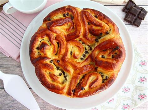 Chinois - Brioche fourrée crème pâtissière pépites …