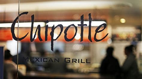 Chipotle does accept payments through American Express, MasterCard and Visa, besides cash payments. The popular Mexican joint is famous for dishing out high-quality and well-flavor.... Chipotle closing time