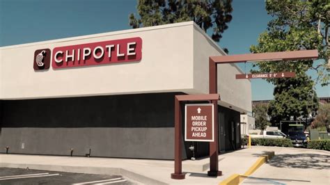 Chipotle drive through. The property is anchored by a new Chipotle Mexican Grill with a drive-thru "Chipotlane" near the Interstate 10 freeway Washington Street on/off ramp. This transaction closed at $3.86 million, marking the 17th Chipotle property sold by Hanley Investment Group in the last 24 months. 