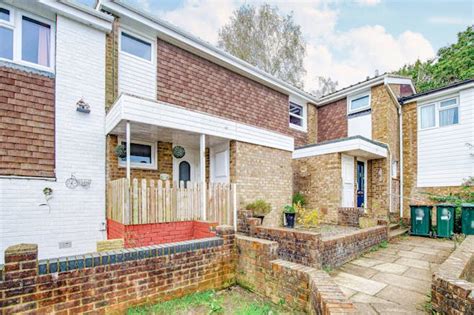 Chippendale Road, Crawley, RH11 9LW - detailed information