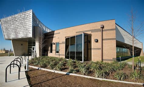 Chisholm Trail Community Center in the city Fort Worth