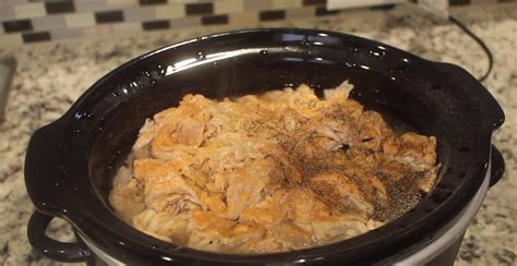 Chitlins in a crock-pot. First things first, make sure that you clean the chitterlings extra well! Next, cut the chitterlings into small pieces and add them into a slow cooker. Pour in the water, and add in the seasonings. Give everything a nice stir, then place the lid on top of the slow cooker. Set the slow cooker on high, and cook for 6 hours. 