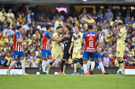 Chivas v america. Club America vs. Chivas over/under: 2.5 goals; Club America vs. Chivas spread: Las Aguilas -0.5 (+125) CA: Las Aguilas are 7-3-2 across all competitions in 2024, with both losses coming on the road; CHIV: Guadalajara are unbeaten in five home matches across all competitions in 2024 (4-1-0) Club America vs. Chivas picks: See picks at … 