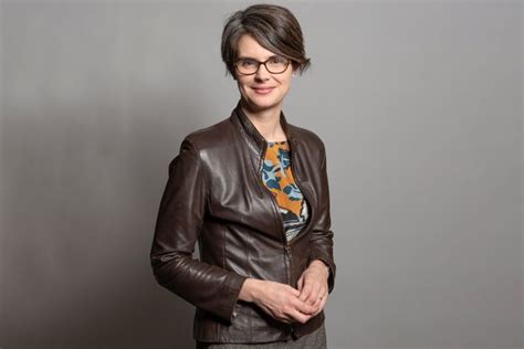 Chloe Smith - Wikipedia