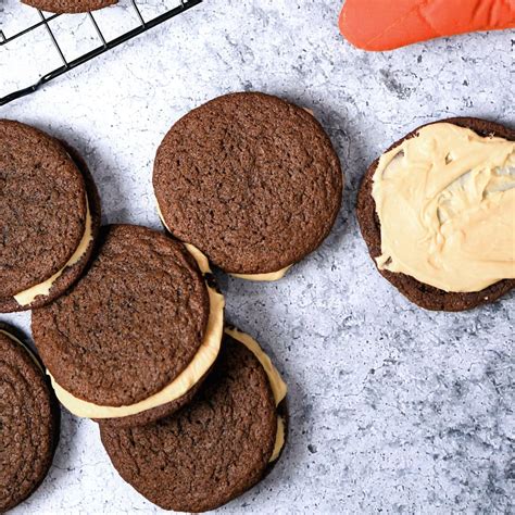 Chocolate Sandwich Cookies with Peanut Butter - 24Bite® Recipes