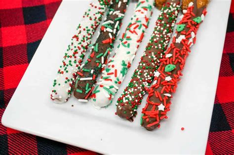 Chocolate Works Christmas Chocolate Covered Pretzel Rods Gift …