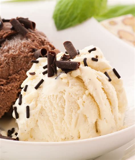 Chocolate and vanilla ice cream. Place sweetened condensed milk, heavy whipping cream and vanilla in a large bowl. 2. Cream mixture and beat with a whisk for 3-5 minutes or until stiff. 3. Fold into a loaf pan or shallow baking dish and freeze for 6 hours or overnight. 4. Scoop into cones or bowls as desired. 