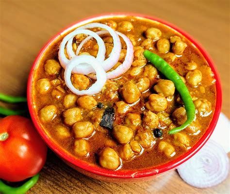 Chole. Learn how to make chole, a creamy and tangy chickpea curry with a special spice blend, in an Instant Pot or on the stovetop. This recipe uses dried or canned chickpeas, fresh or dried aromatics, … 