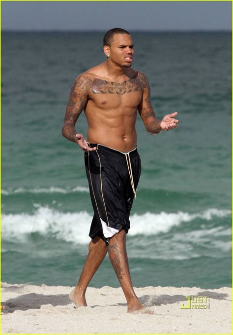 Chris Brown Chris brown tattoo, Chris brown shirtless, Celebrity
