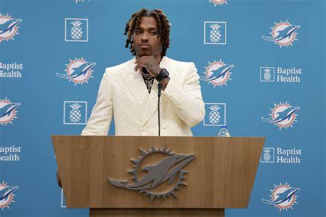 Chris Perkins: Thoughts on Dolphins’ offseason/free agency so far (yeah, they’re ballin’)