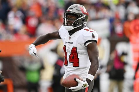 What does Chris Godwin's dynasty fantasy value look like if he is franchised by the Bucs? By Jason Katz. March 8, 2022 | 3:10 PM EST. The NFL offseason has two major events that will inevitably impact the fantasy values of several players. The first of those two events is free agency.. 
