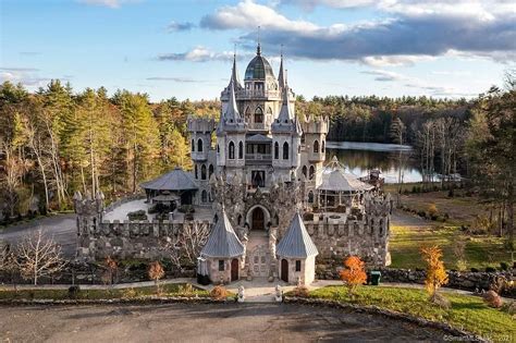 Chris mark castle. Christopher Mark, the great-grandson of a Chicago industrialist, built a 22,377-square-foot castle on a gravel island in Woodstock, Connecticut, with a skeezy … 