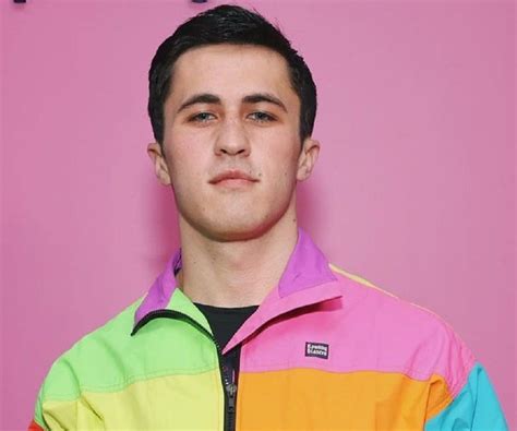 Chris olsen lpsg. For digital creator and actor Chris Olsen, Pride isn’t just a month — it’s every single day. The 24-year-old star, who will be in Discovery+’s upcoming The Book Of Queer, spoke to ... 