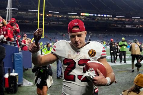 Christian McCaffrey’s big first half carries NFC West-leading 49ers to 31-13 victory over Seahawks