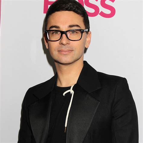 Christian siriano. Sep 8, 2021 · For his 40th collection, Christian Siriano kicked off the spring 2022 shows at New York Fashion Week delivering the level of runway we hoped for. The designer brought his optimistic glam when we ... 