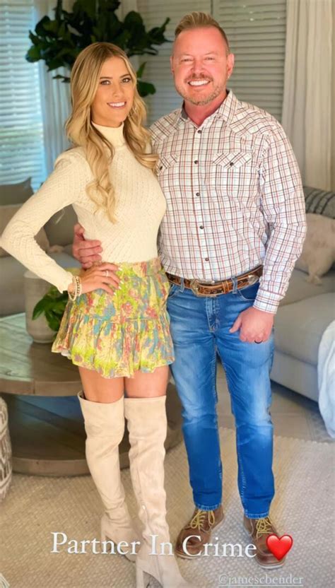 Christina hall body. Published on December 19, 2022 02:42PM EST. Photo: Christina Hall/Instagram. Christina Hall revealed she had her under-eye filler removed. On Saturday, the HGTV star, 39, shared the reason behind ... 