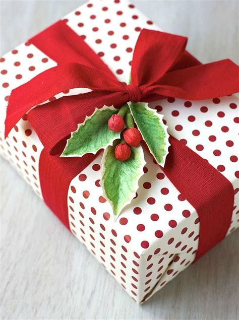 Christmas Gift Wrapping Images