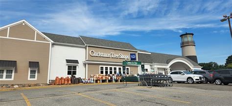 Christmas Tree Shops Lynnfield , MA