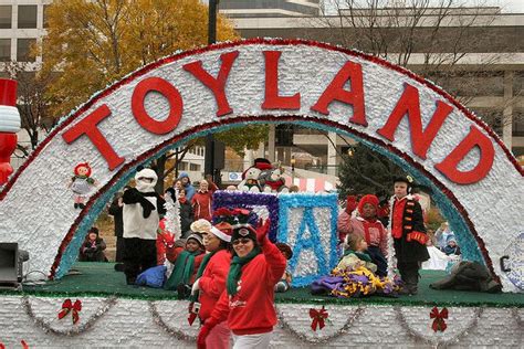 Christmas in toyland float ideas. Gather your team members together and start to brainstorm float ideas. There are a number of inexpensive Christmas float ideas, including a nativity theme, gingerbread house, a snowman's winter scene, winter sports, Santa's workshop and an ice castle. Some of the basic float supplies for Christmas parade themes include snow … 