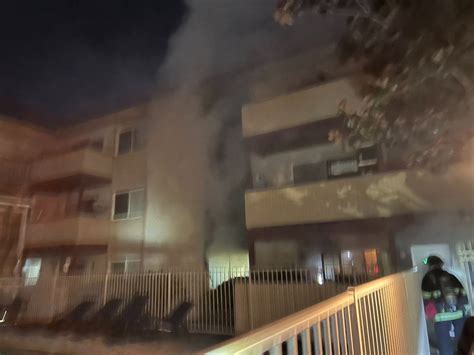 Christmas morning fire in San Leandro apartment building displaces three people