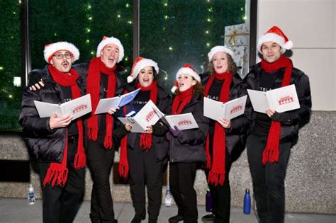 Christmas music's effect on the brain spreads beyond joy