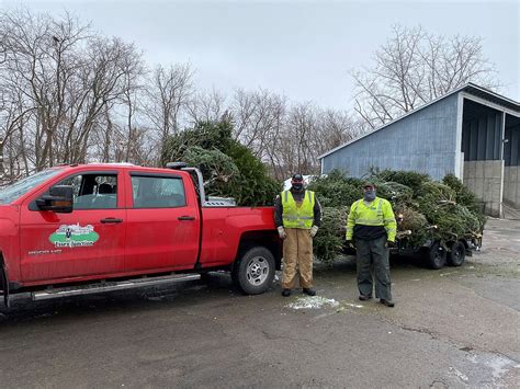 2023-24 CHRISTMAS TREE RECYCLING INFORMATION. 