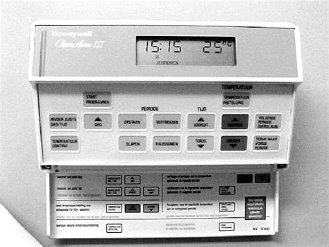 Chronotherm iv plus reset. Honeywell Chronotherm IV Plus Honeywell Thermostat, T8624D [ 1 Answers ] Honeywell Deluxe Programmable Multistage Thermostat, #T8624D Chronotherm IV Plus I have 2 of above thermostats and have had for about 5 years. It takes no batteries and is directly connected to a 24 volt source. Have one upstairs and one downstairs. 