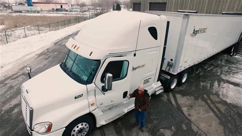 Chrw trucks. Jul 3, 2018 · C.H. Robinson Worldwide’s (CHRW) NAST (North American Surface Transport) segment provides truckload, LTL (less-than-truckload), and intermodal freight transportation services across North America. 