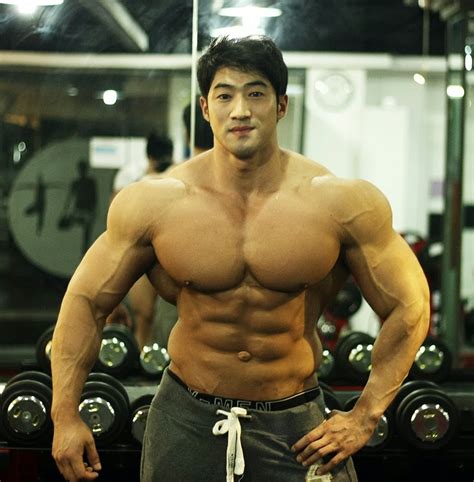Nov 18, 2022 · Famous Korean Bodybuilder Chul 