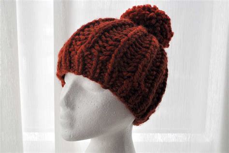 Chunky yarn hat pattern.  Perfect for all skill levels.  Stay warm and styl...