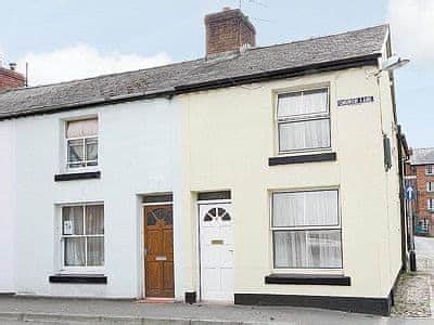 Church Lane in Llanidloes · Alpha Cottages