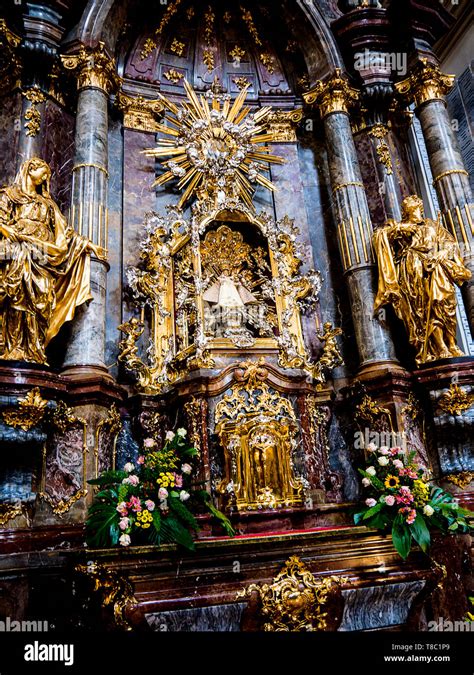 Church of Our Lady Victorious – Prague Infant Jesus