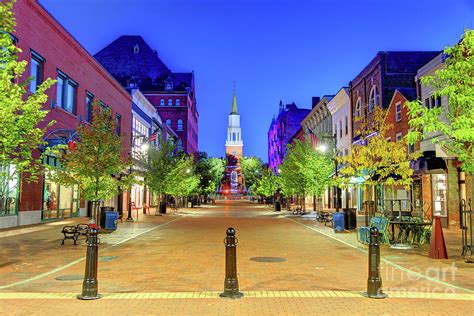 Church street burlington vt. The time for caroling, tree lighting and welcoming Santa is upon us, and Church Street Marketplace is on top of it. This year's Christmas tree arrived at the top of Burlington's pedestrian mall ... 