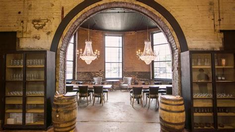 Cincinnati distillery. EST 1899. (513) 421-7800. 2017 Branch Street. Cincinnati, OH 45214. *NAME. *EMAIL. Old World Distilling with Modern Innovation Our gins, bourbon, and blended whiskies are expertly distilled in a Vendome copper still that’s been customized specifically for the Knox Joseph Distillery at the OTR StillHouse. Here we produce both high and low ... 