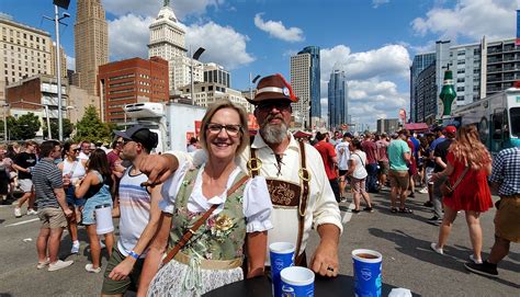 Cincinnati oktoberfest. Sep 2, 2022 · Weekend of Sept. 16. DOWNTOWN: 11 a.m.-11 p.m. Friday-Saturday, 11 a.m.-9 p.m. Sunday, Second and Third streets. Oktoberfest Zinzinnati is the largest Oktoberfest in the United States and features ... 