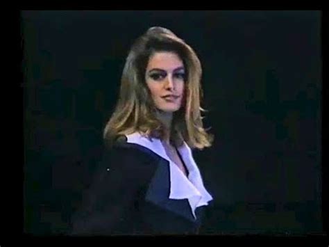 Cindy Crawford - Runway Walk - YouTube