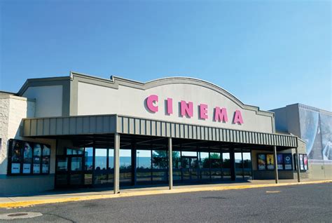 Yakima Valley Grand Cinemas - Sunnyside, Washington - Hallett Cinemas - 12 screen movie theater serving Sunnyside, Washington and the surrounding communities. Great family entertainment at your local movie theatre.. 