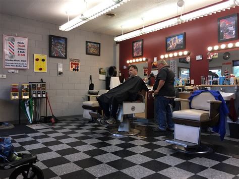 Circle pines barber shop. Harold's Barber & Styling, Circle Pines, Minnesota. 56 likes · 114 were here. Full Service Barber Shop. 