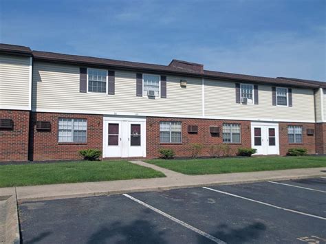 Circleville apartments. Virtual Tour. $1,665 - 2,914. 2-3 Beds. Dog & Cat Friendly Fitness Center Pool Kitchen In Unit Washer & Dryer Walk-In Closets Clubhouse Stainless Steel Appliances Ceiling Fans. (380) 333-4260. See all available apartments for rent at 436 E Main St in Circleville, OH. 436 E Main St has rental units . 
