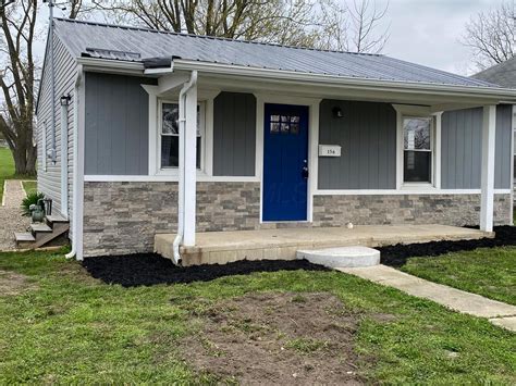 Circleville homes for sale. Circleville, OH Multifamily Homes & Duplexes for Sale. / 6. $200,000. 215 W Mound St, Circleville, OH 43113. Duplex with 1-1br 1ba and 1-2br 1ba with total current rents of 836 for 1br and 1000 for 2br a month. Renters pay their own utilities. 